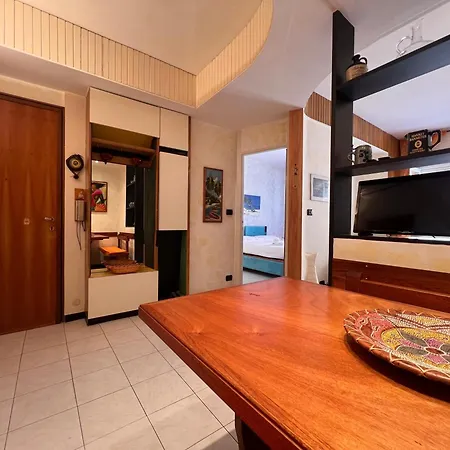La Di Via Mazzini Apartman *